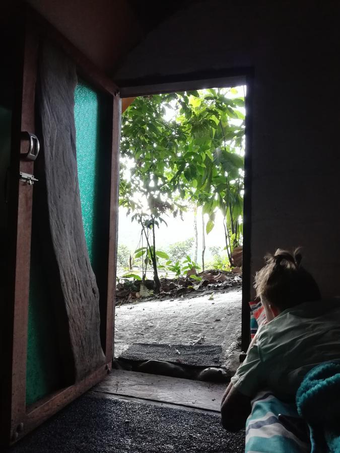 Jungle Roots Hotel Tena Buitenkant foto
